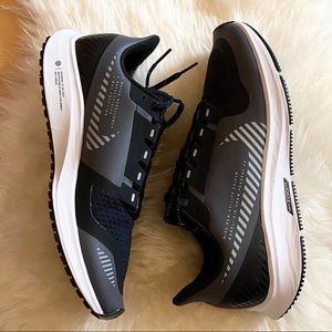 NIKE Air Zoom Pegasus 36 Shield